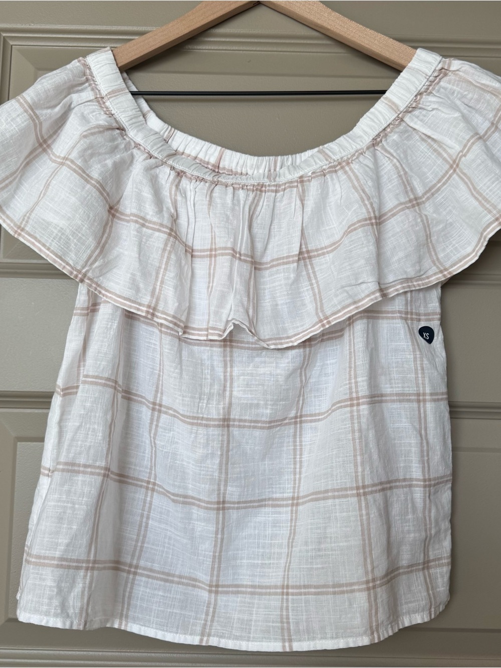 NWT Abercrombie & Fitch 100% cotton off shoulder plaid top ruffle sleeves, XS